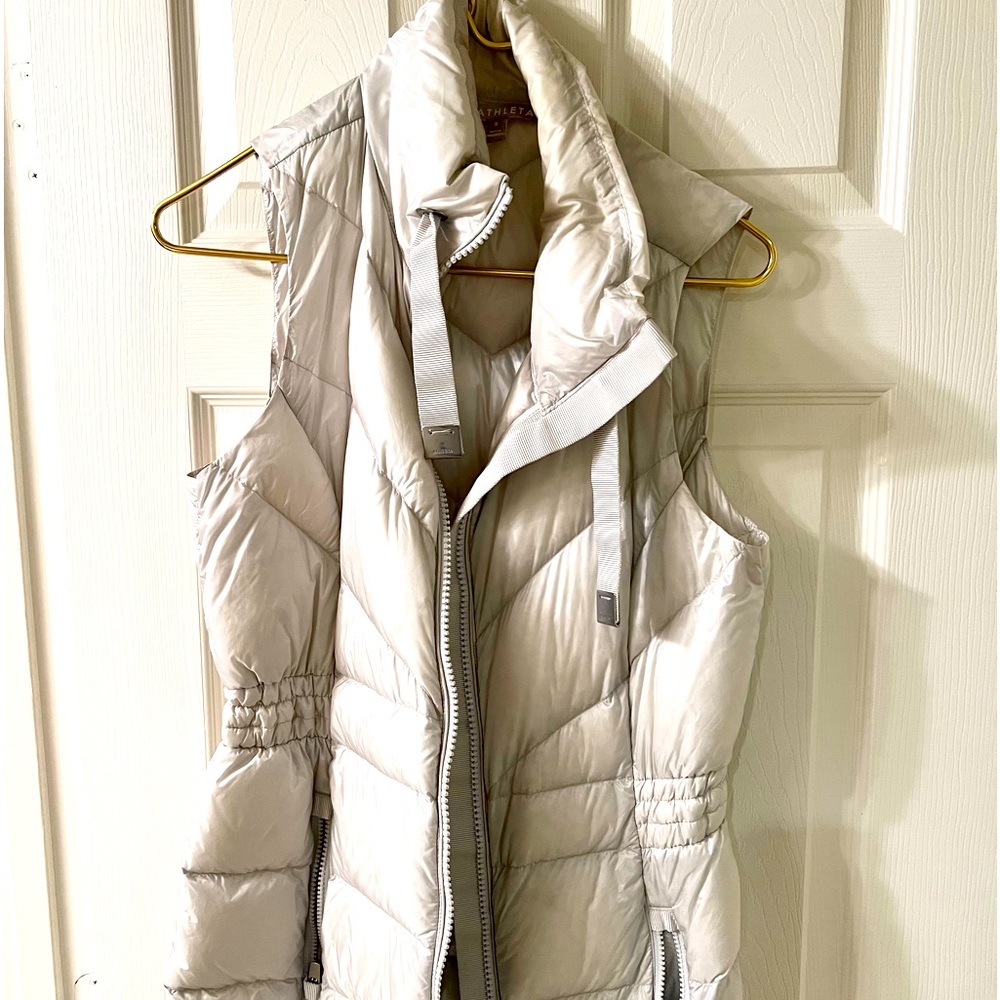 Athleta thin/medium Puffer Vest Jacket - great for fall/early winter